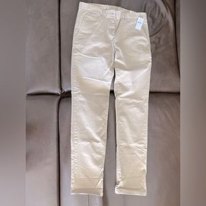 Brand new never worn (with tag) Women’s casual, business or work pants!